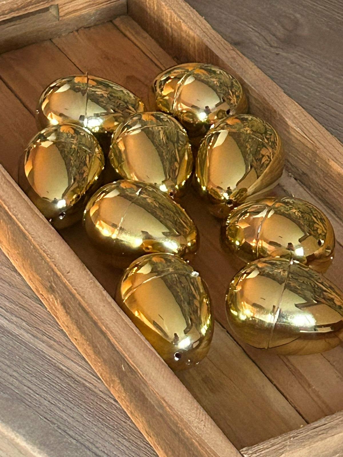Kreative Glückseier in Gold